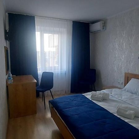 Hotel Tourist Rivne Bagian luar foto