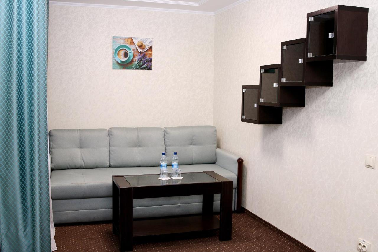 Hotel Tourist Rivne Bagian luar foto
