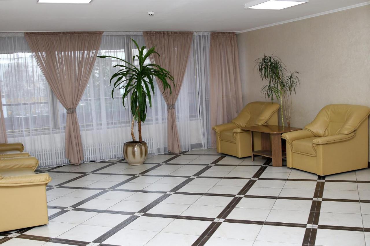 Hotel Tourist Rivne Bagian luar foto
