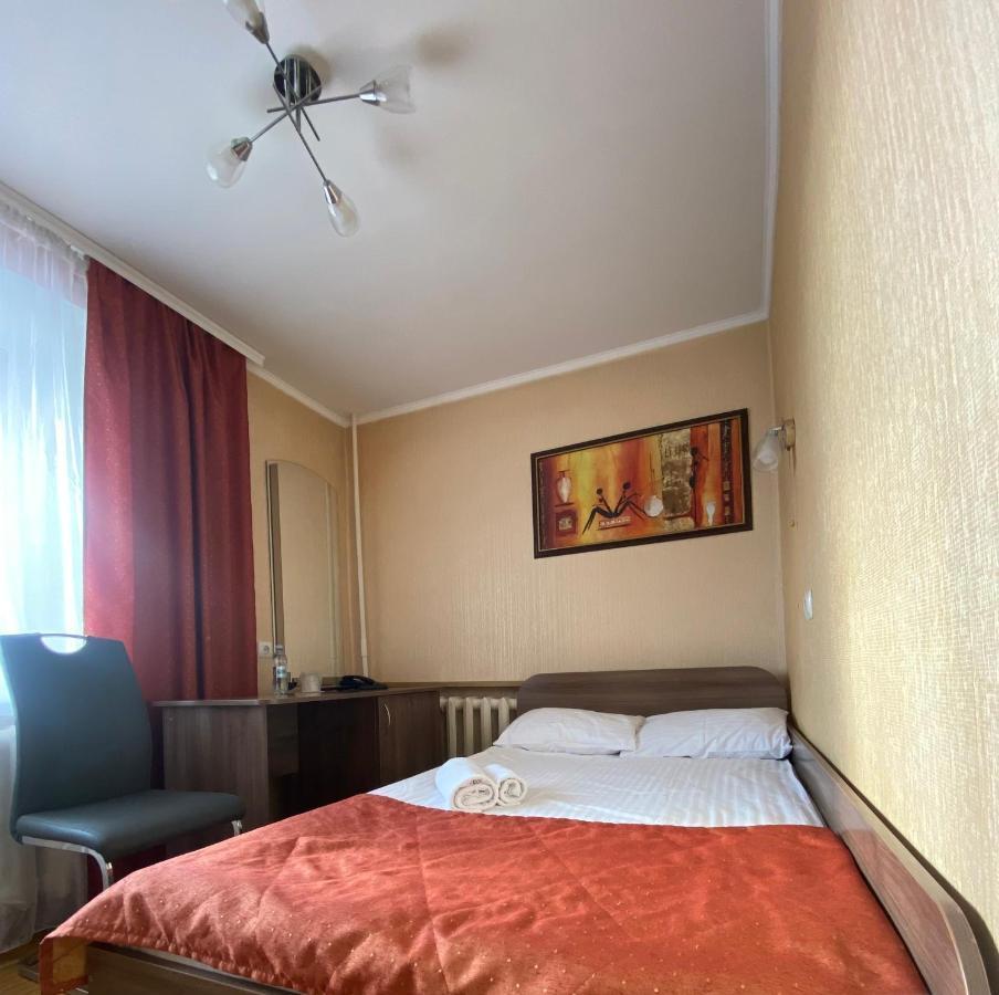 Hotel Tourist Rivne Bagian luar foto