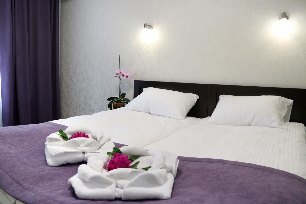 Hotel Tourist Rivne Bagian luar foto