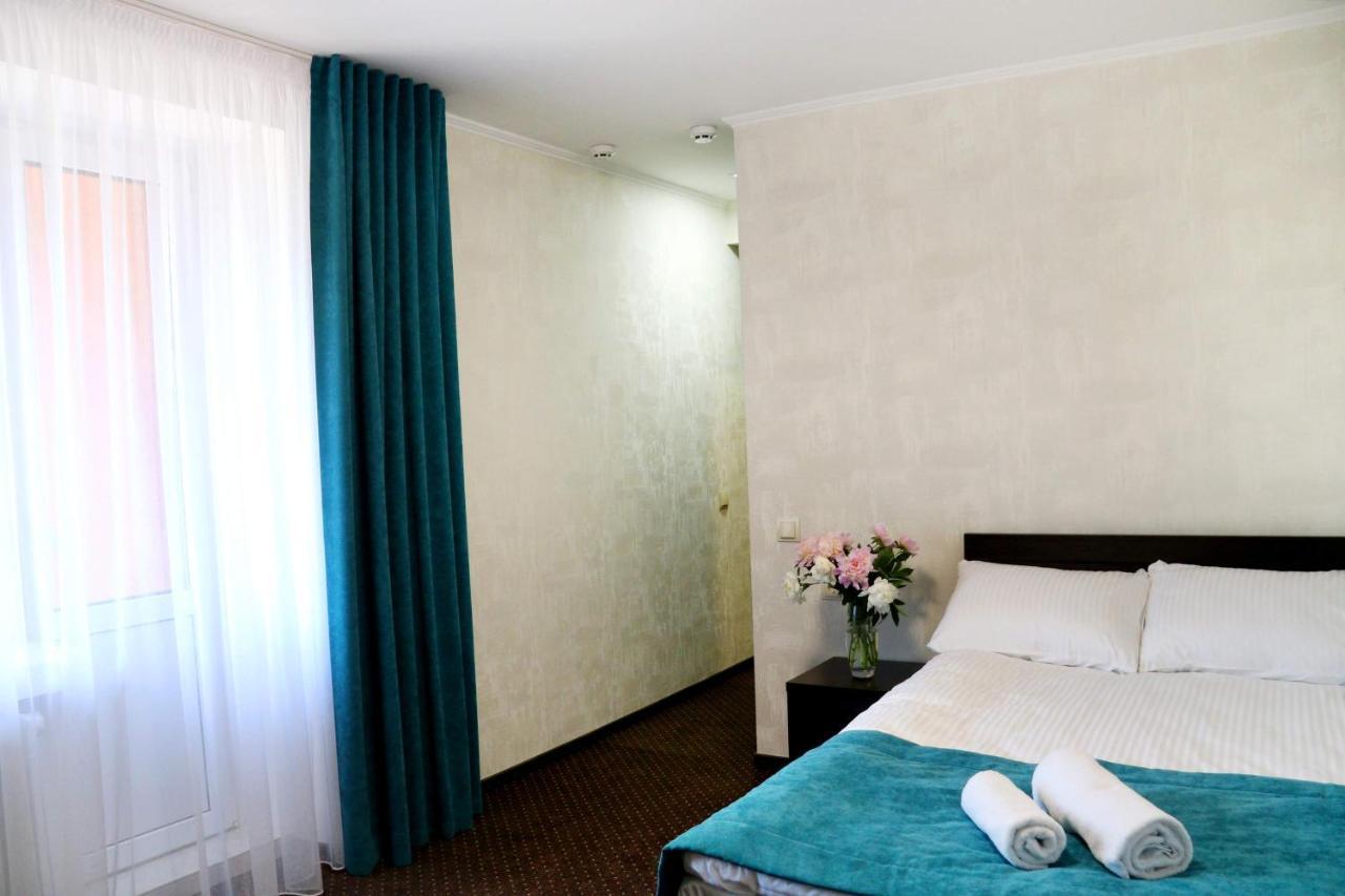 Hotel Tourist Rivne Bagian luar foto